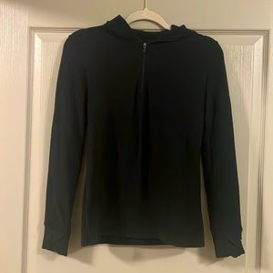 Hooded black fleece pullover